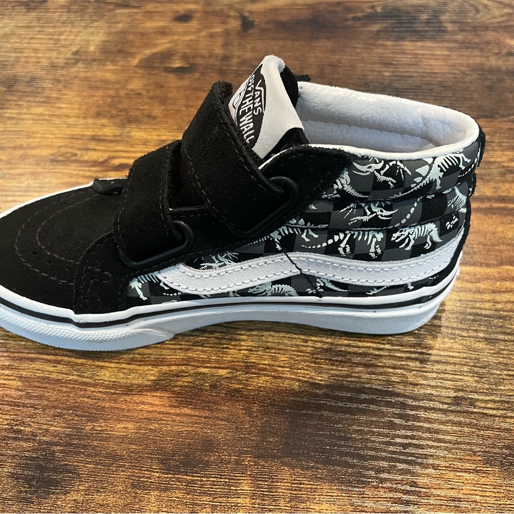 Vans SK8 glow in the dark dinosaur shoes new